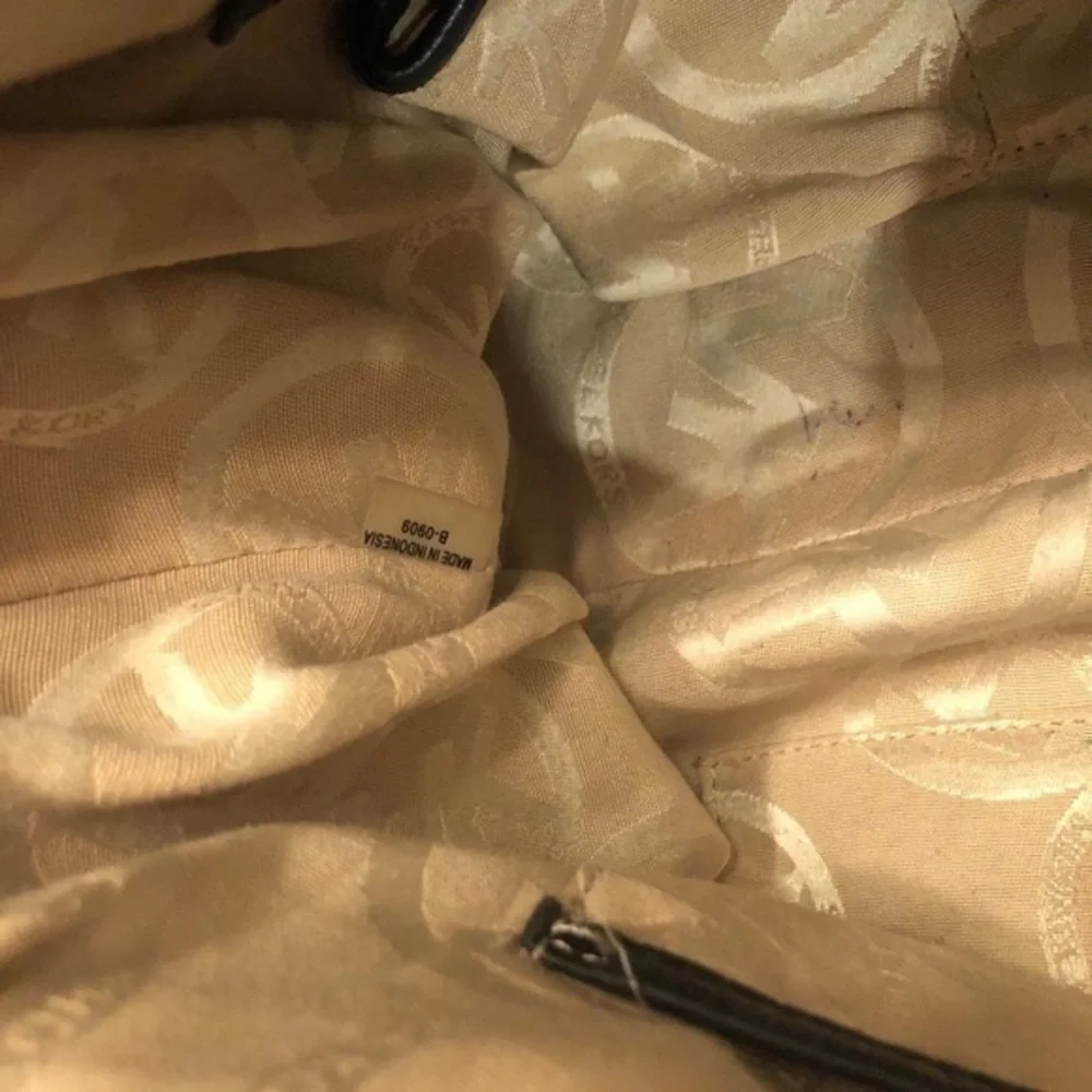Michael kors black leather hobo bag purse